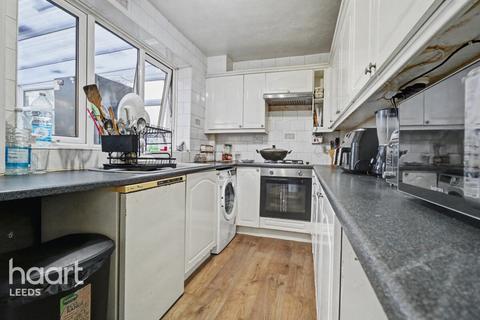 2 bedroom semi-detached house for sale, Torre Lane, Leeds