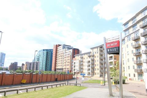 2 bedroom flat for sale, CROMWELL COURT, 10 BOWMAN LANE, LEEDS, LS10