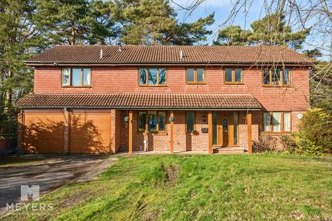 5 bedroom detached house for sale, Ferndown BH22