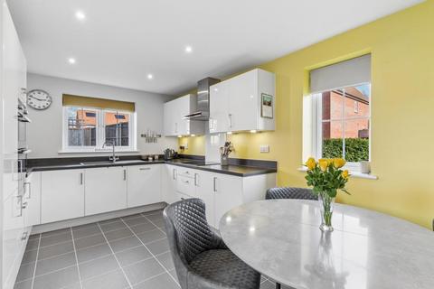 3 bedroom detached house for sale, Banland Croft, Meppershall, Shefford