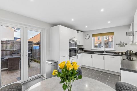 3 bedroom detached house for sale, Banland Croft, Meppershall, Shefford