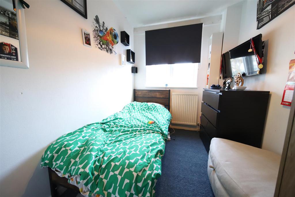 Bedroom 3.jpg