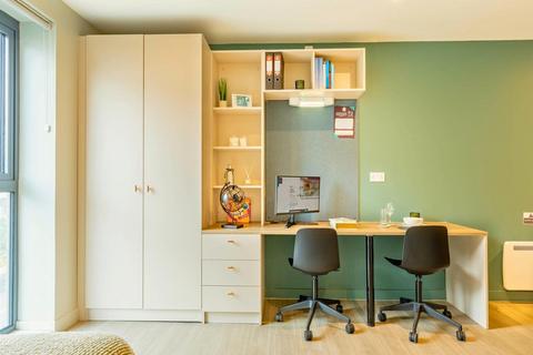 Studio to rent, 61-63 London Road, Edinburgh EH7