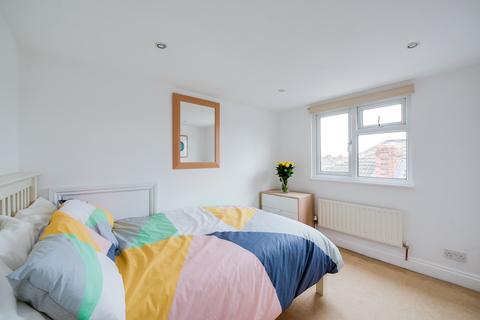 3 bedroom terraced house to rent, Shadwell Road, Portsmouth, PO2