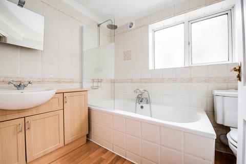 3 bedroom terraced house to rent, Shadwell Road, Portsmouth, PO2