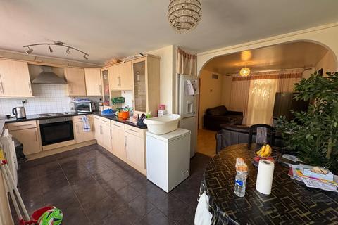 3 bedroom house to rent, Thorn Hill, NORTHAMPTON