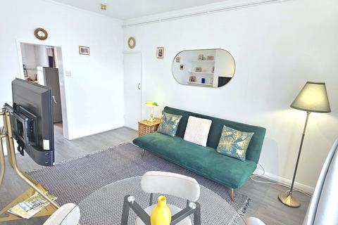 1 bedroom flat to rent, Camden Road, London NW1
