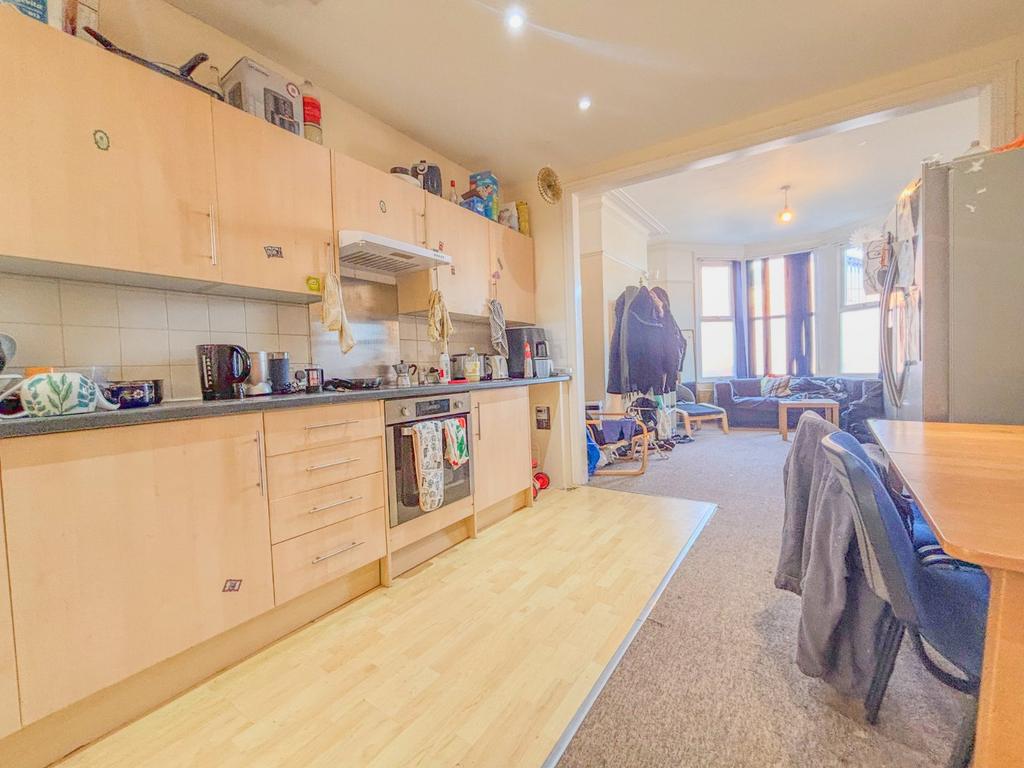 Kitchen/Reception