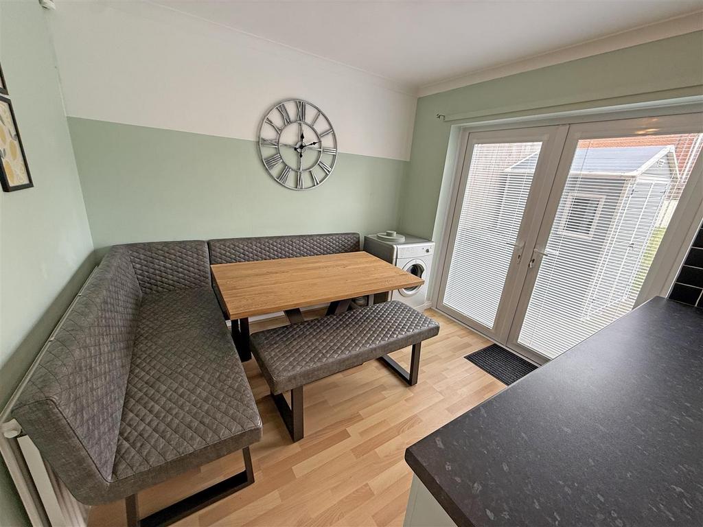 Dining room.jpg