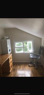 3 bedroom house share to rent, St peter place
