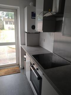 4 bedroom house share to rent, Verwood Close.