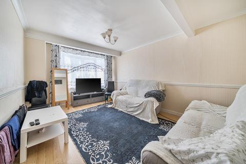 3 bedroom semi-detached house for sale, Leven Way, Hayes, UB3