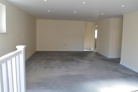 2 bedroom flat to rent, Ravensmere, Beccles NR34