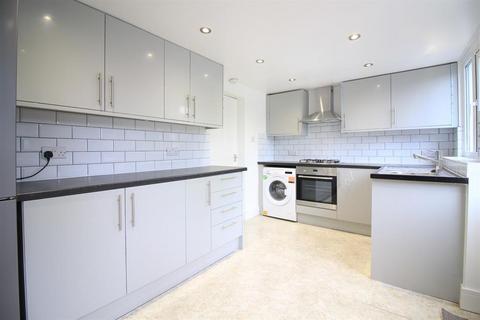 3 bedroom end of terrace house for sale, Ash Grove, Heston TW5