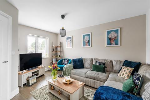 undefined, Hayward Mews, Lingfield