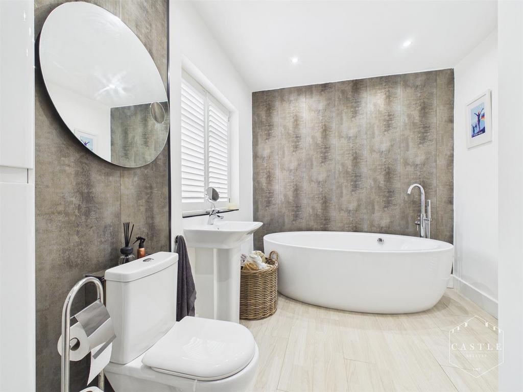 Family bathroom