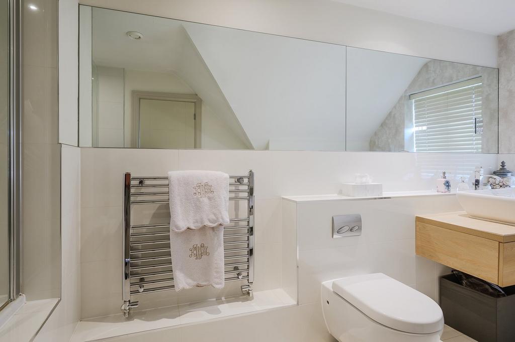 Bedroom 2 Ensuite