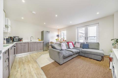 2 bedroom flat to rent, Lyon Road, Walton-On-Thames KT12