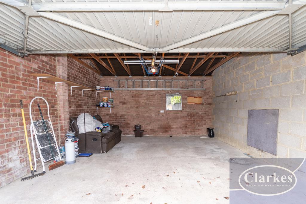 Fc 063 5 cherries drive005