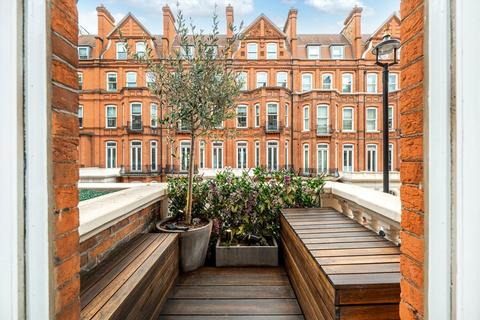 undefined, Park Street, London W1K