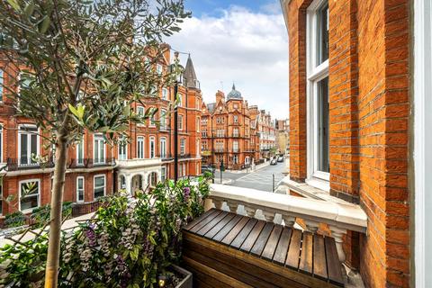 undefined, Park Street, London W1K