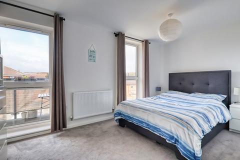 1 bedroom apartment for sale, Warbler Way, Buckinghamshire HP12