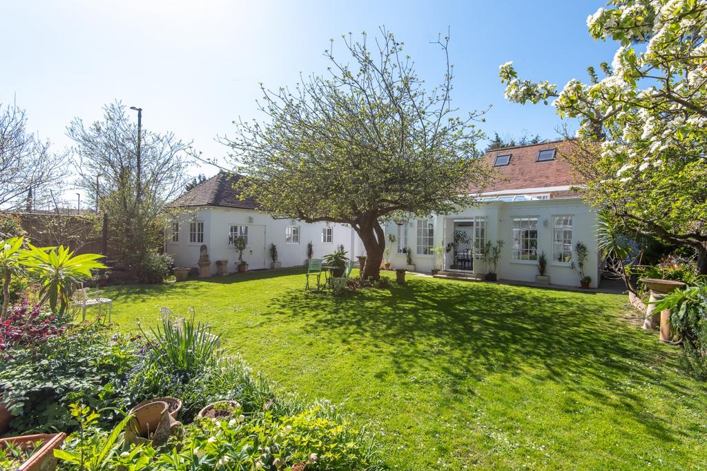 White Cottage-9