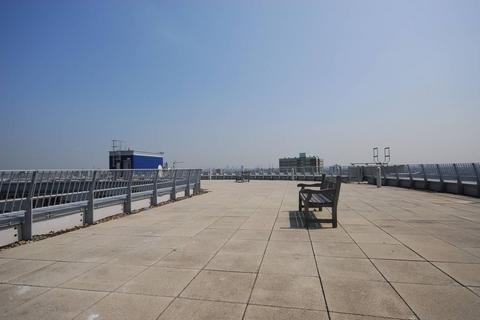 2 bedroom flat to rent, Falcon Wharf, Battersea, London, SW11