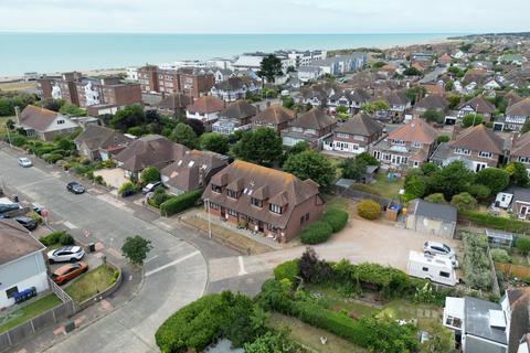 Hangleton Court, Bernard Road, Worthing, BN11