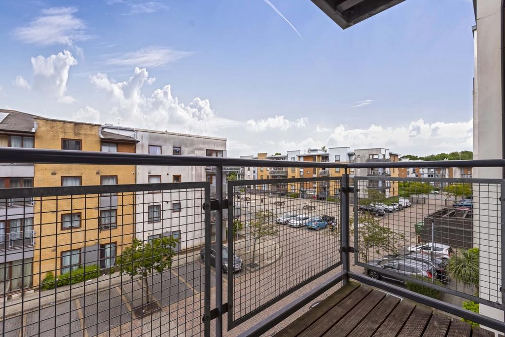 Page Court 4