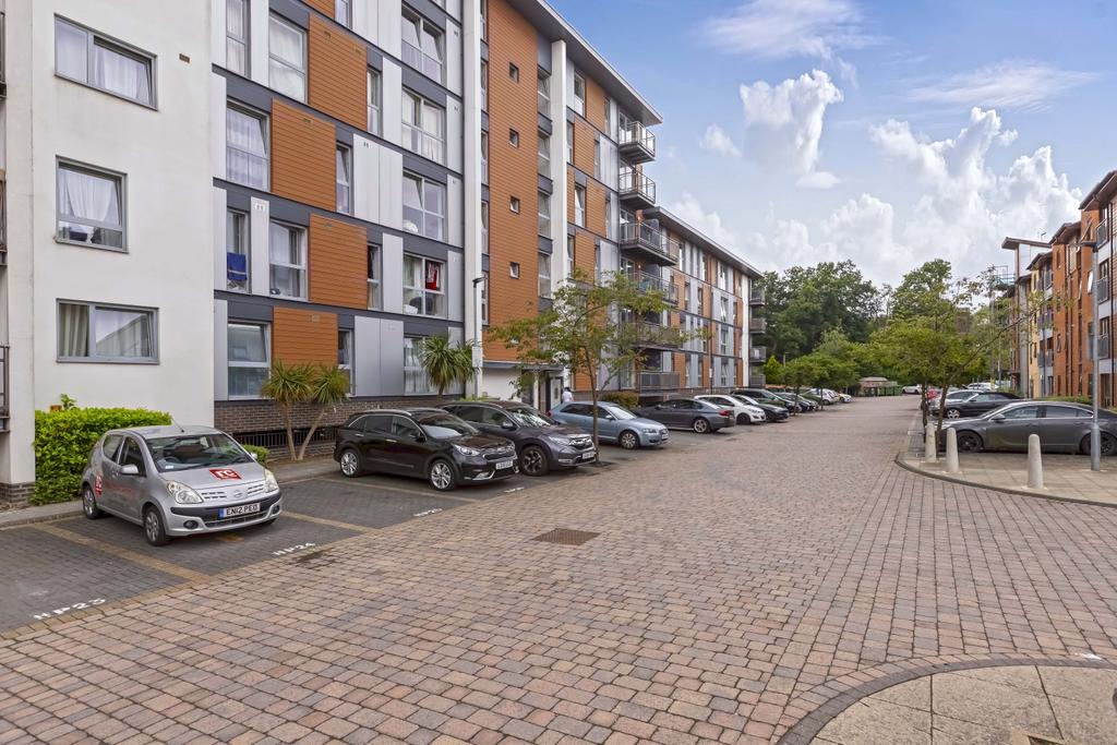 Page Court 14