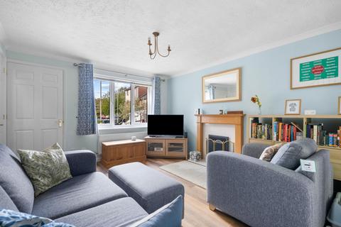 3 bedroom semi-detached house for sale, Woodbury Avenue, East Grinstead, RH19