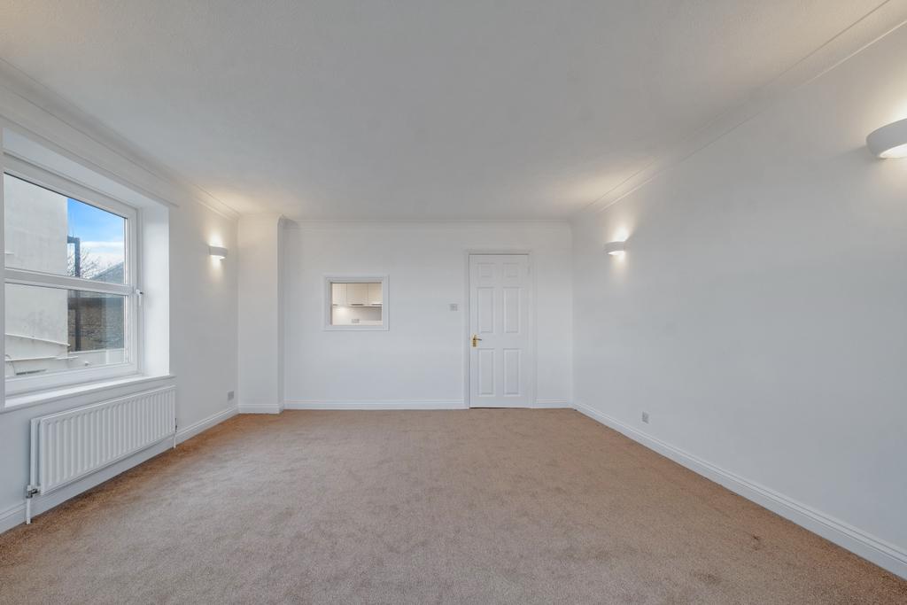 18-5f2d PD - 81344 - 7 Augusta Hse-109