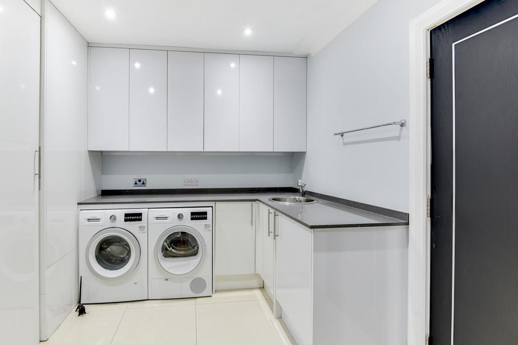 75b Dyke-19