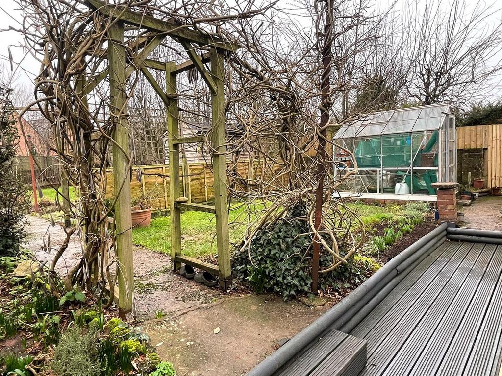 Large South Facing Rear Garden