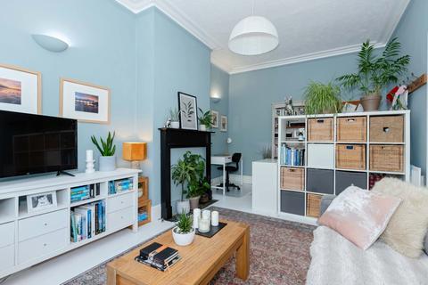 2 bedroom ground floor flat for sale, South Street, Tarring, Worthing, BN14