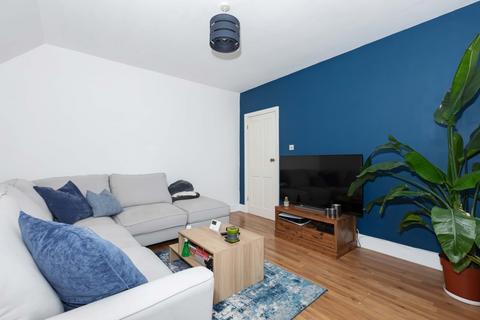 2 bedroom flat for sale, St. Lawrence Avenue, Worthing, BN14