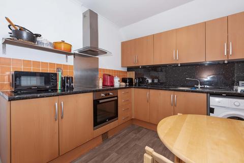 2 bedroom flat for sale, St. Lawrence Avenue, Worthing, BN14
