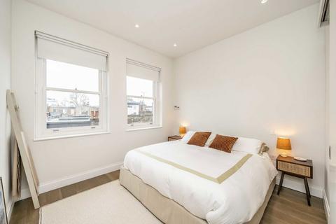 2 bedroom flat to rent, Pembridge Crescent, London W11