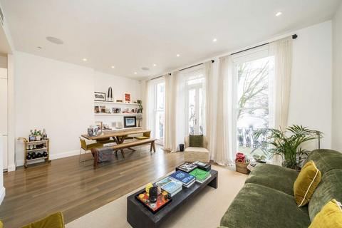 2 bedroom flat to rent, Pembridge Crescent, London W11