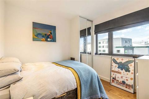 4 bedroom flat for sale, Damien Street, London E1
