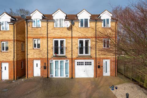 St James Mews, Leeds LS15