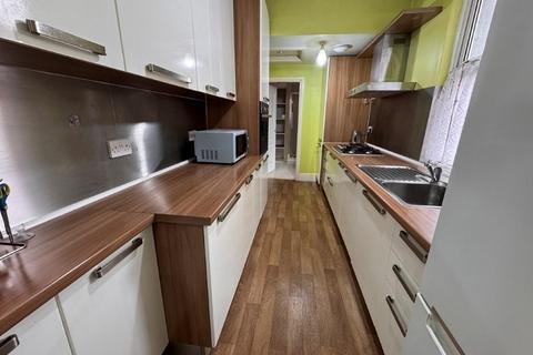 3 bedroom terraced house for sale, Epsom Rd, Leicester, Leicestershire. LE4 5DB