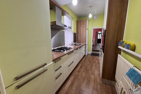 3 bedroom terraced house for sale, Epsom Rd, Leicester, Leicestershire. LE4 5DB
