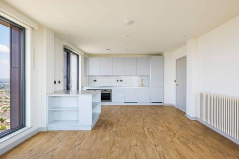 2 bedroom flat to rent, The Eades, Walthamstow Central, Walthamstow, E17