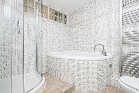 2 bedroom apartment for sale, Palmerston Road, Buckhurst Hill, IG9