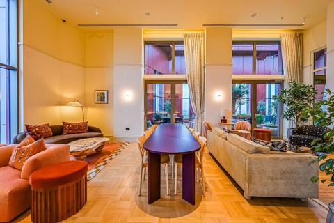 undefined, The Eades, Walthamstow Central, Walthamstow, E17