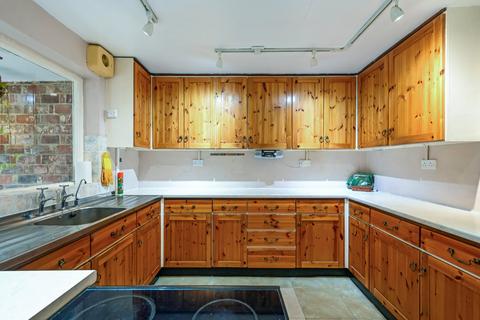 4 bedroom end of terrace house for sale, Shearway Lane, Headcorn, Ashford, Kent, TN27