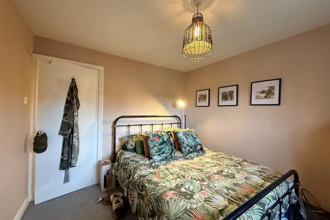 undefined, Sturdee Grove, Huntington Road