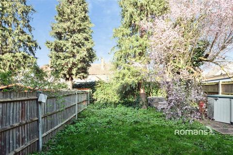 4 bedroom house to rent, Chiltern Court, Widmore Road, Uxbridge, UB8